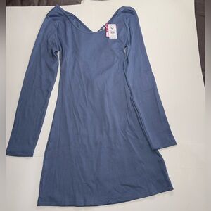 Roxy, BNWT, long sleeve, above the knee, criss crossed back dress, size XL
